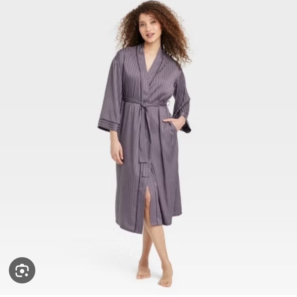 Auden Gray Striped Satin Wrap Robe M/L Long Pockets Spa Bridal Luxury Loungewear
